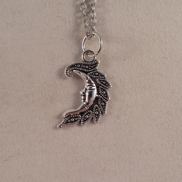 Silver Mystical Moon Pendant Chain Necklace - Picture 1 of 2